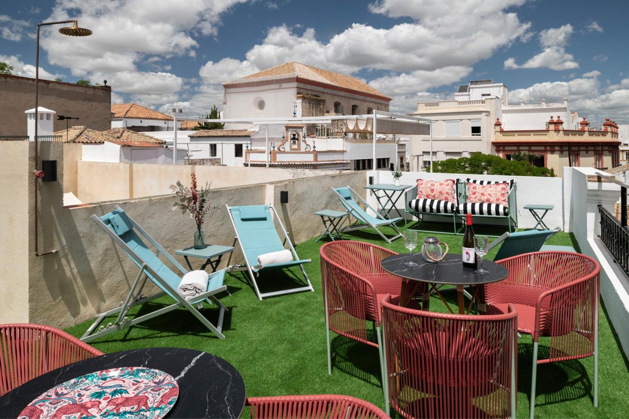 Puerta De Armas Apartments Seville Exterior photo
